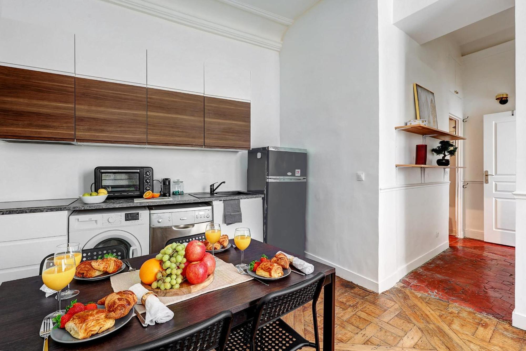 Eiffel Tower & Invalides - 1br - Cityapartmentstay * Parigi